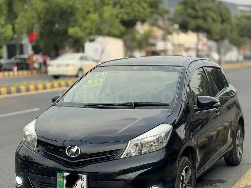 Toyota Vitz 2013