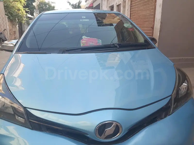 Toyota Vitz 2014
