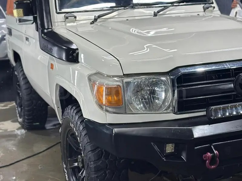 Toyota Land Cruiser 1990