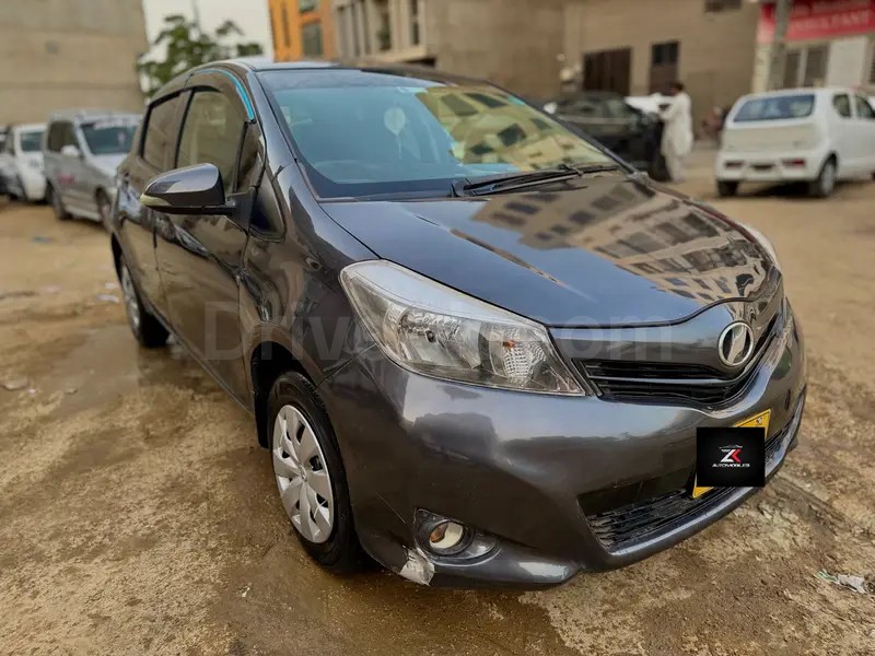 Toyota Vitz 2011