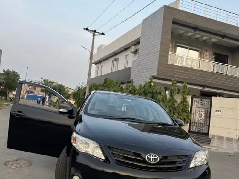 Toyota Corolla GLI 2011