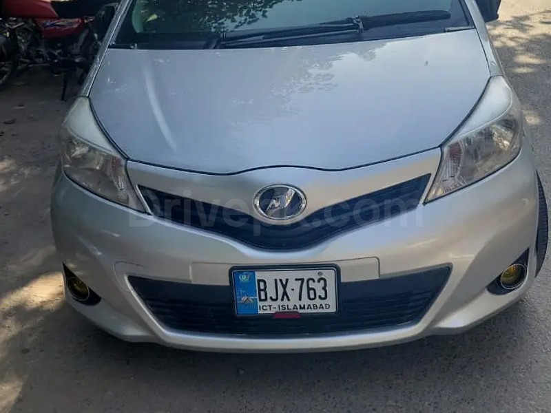 Toyota Vitz 2013