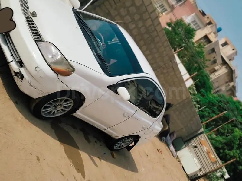 Toyota Platz 2002