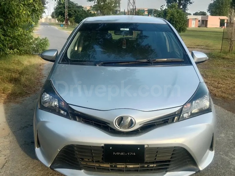 Toyota Vitz 2014