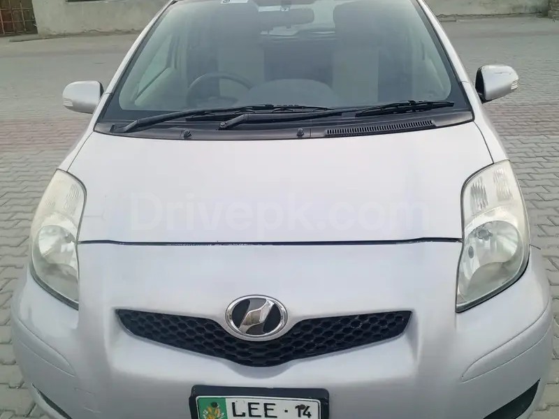 Toyota Vitz 2010