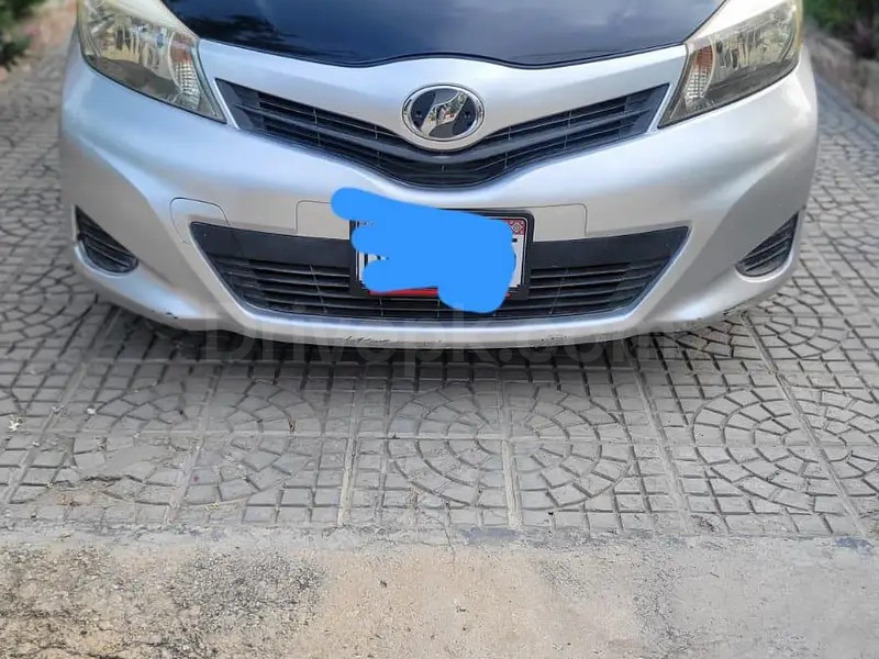 Toyota Vitz 2012