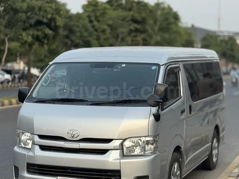 Toyota Hiace 2020