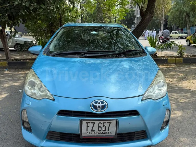 Toyota Aqua 2012