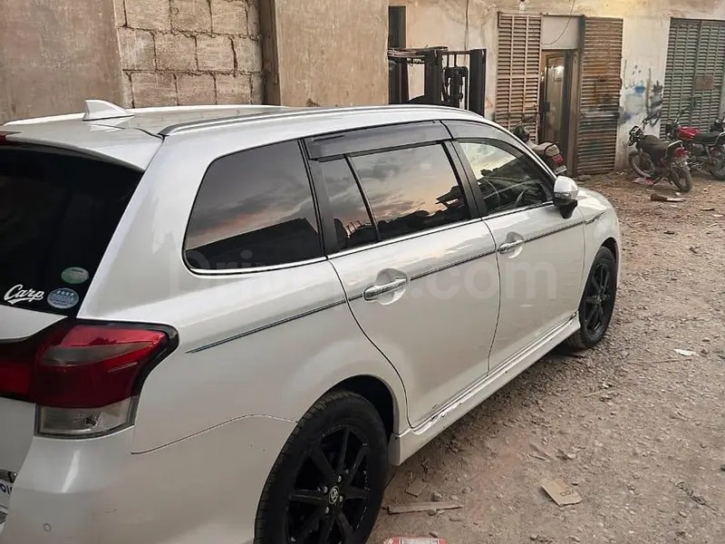 Toyota Corolla Fielder 2018