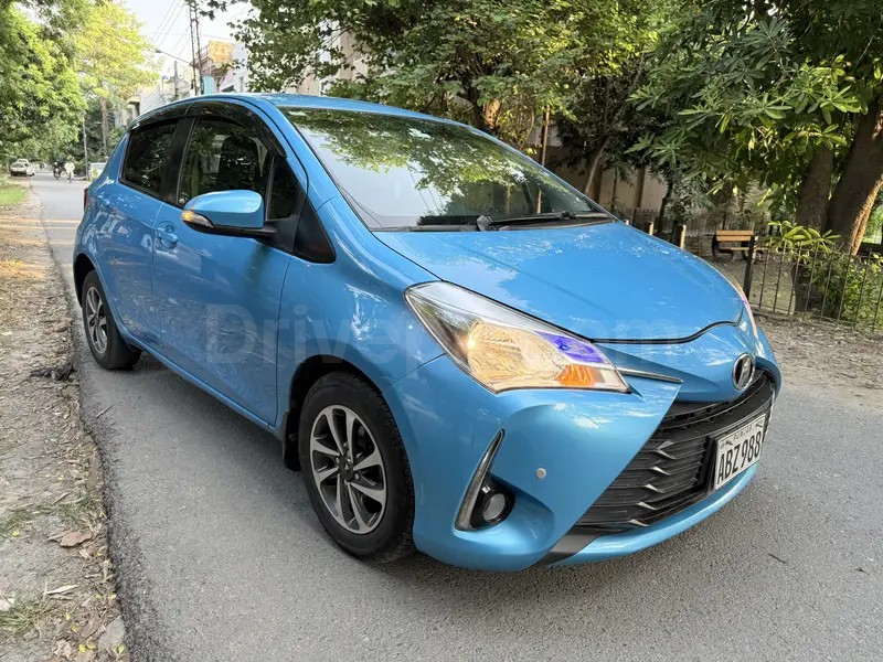 Toyota Vitz 2017