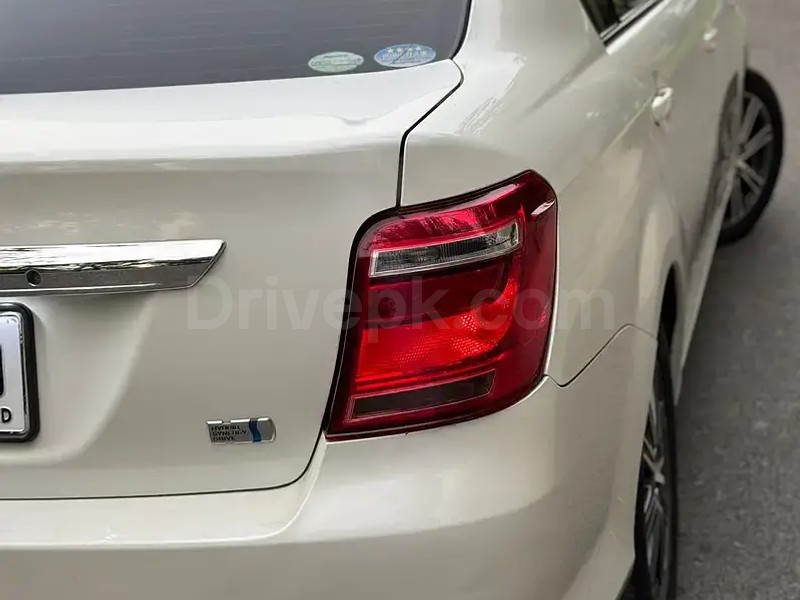 Toyota Corolla Axio 2016