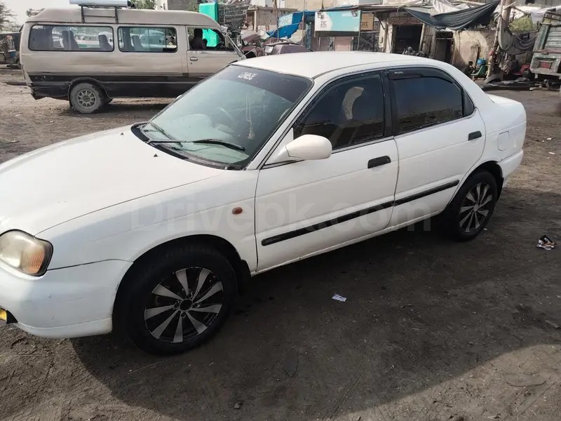 Suzuki Baleno 2002