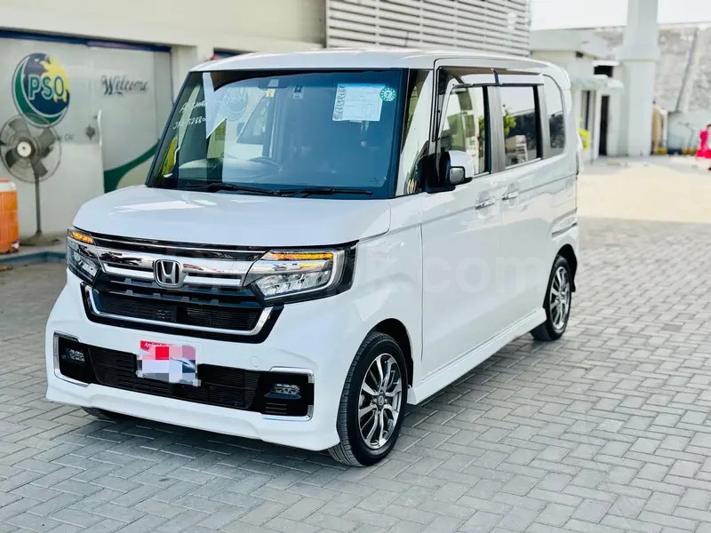 Honda N Box Custom 2023