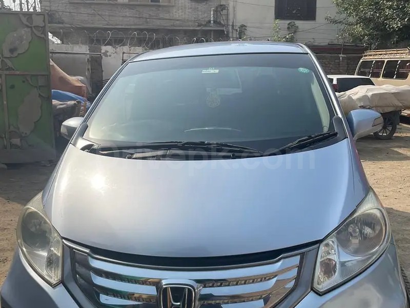 Honda Freed 2012