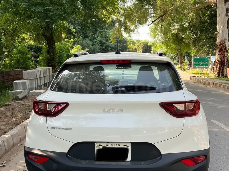 KIA STONIC 2024