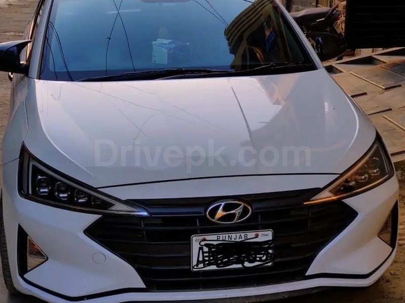 Hyundai Elantra 2023