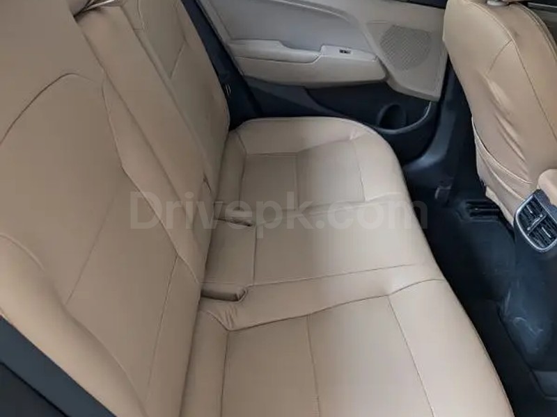 Hyundai Elantra 2021