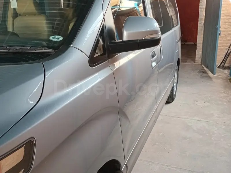 Hyundai Grand Starex 2020