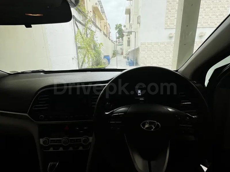 Hyundai Elantra 2021