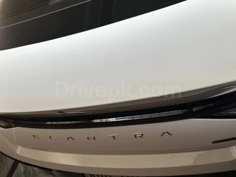 Hyundai Elantra 2025