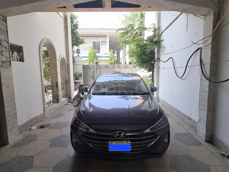 Hyundai Elantra 2022