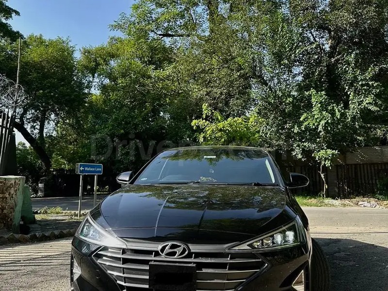 Hyundai Elantra 2022