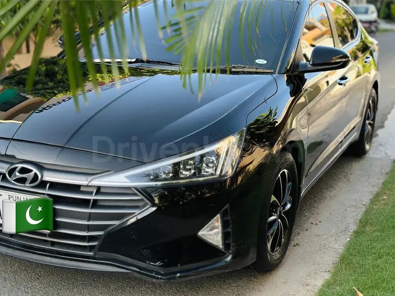 Hyundai Elantra 2023