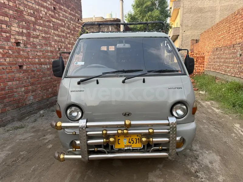 Hyundai Shehzore 2005