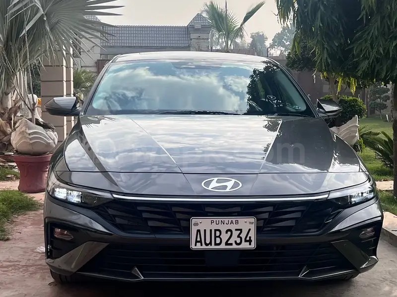Hyundai Elantra 2024