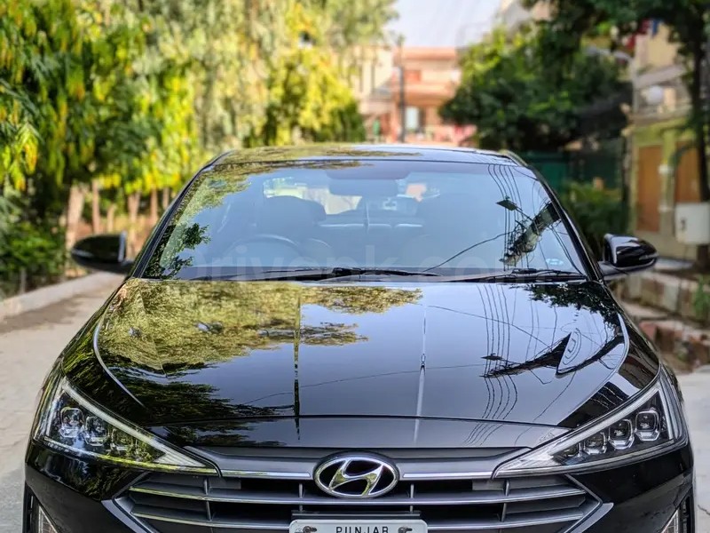 Hyundai Elantra 2023