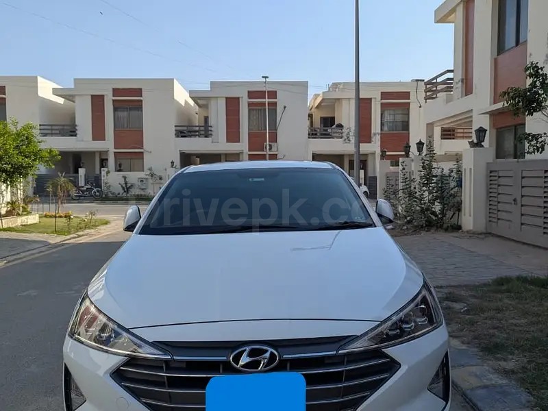 Hyundai Elantra 2024