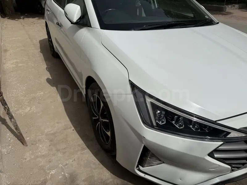 Hyundai Elantra 2021