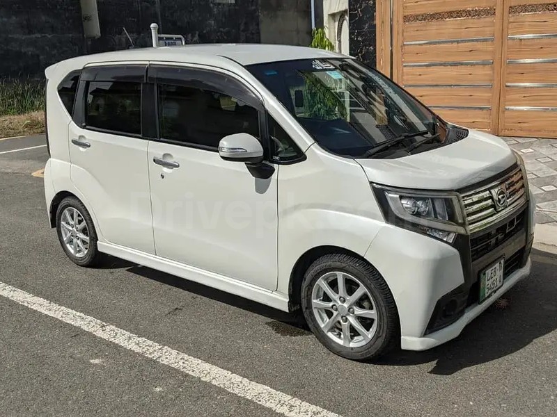 Daihatsu Move 2015