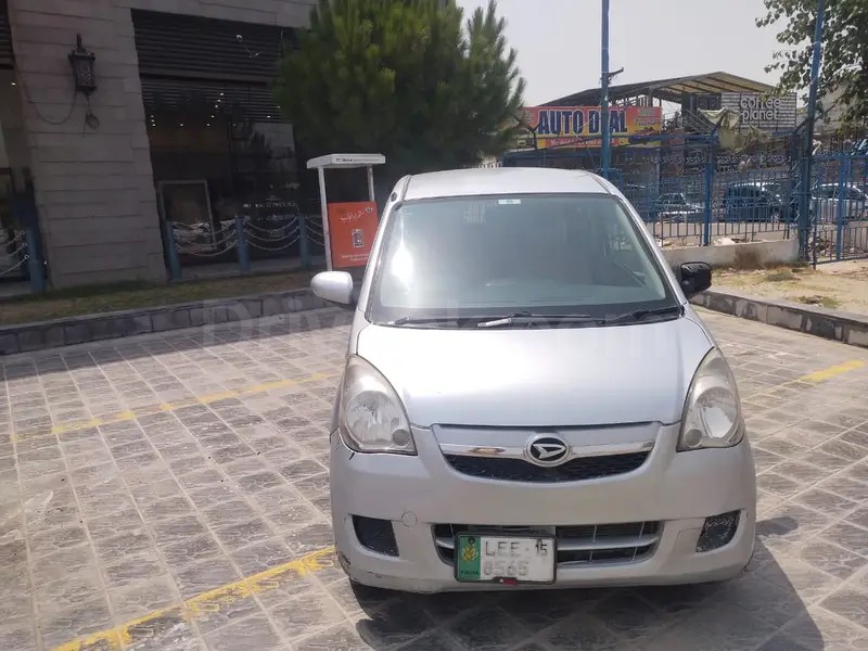 Daihatsu Mira 2012