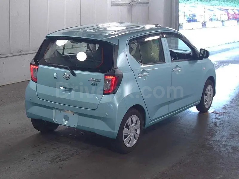 Daihatsu Mira 2022