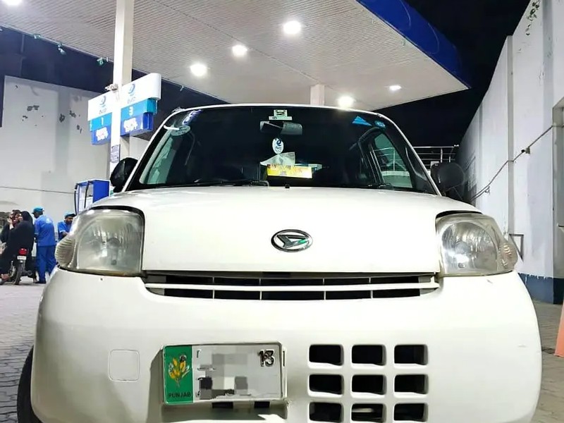 Daihatsu Esse 2010