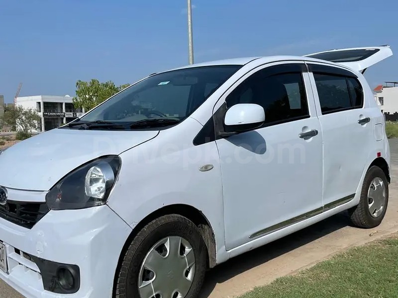 Daihatsu Mira 2013