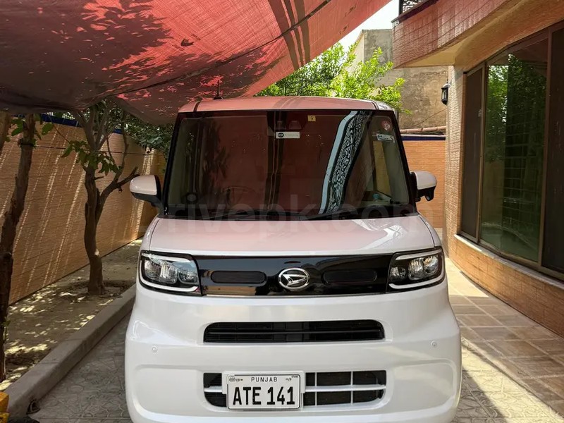 Daihatsu Tanto 2021