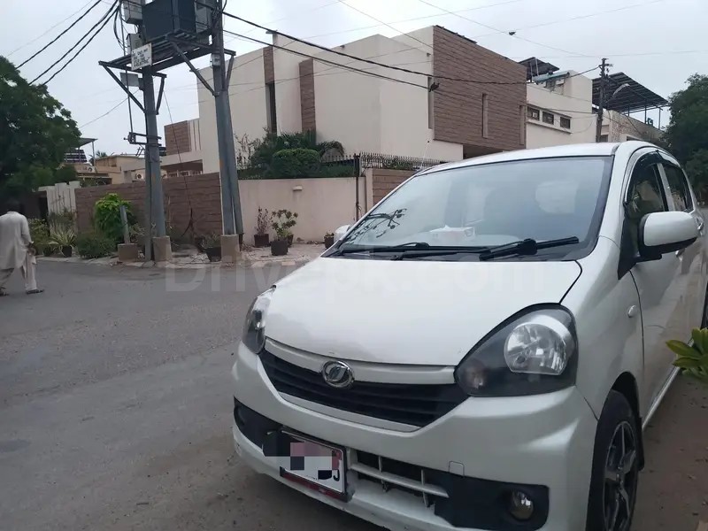 Daihatsu Mira 2015