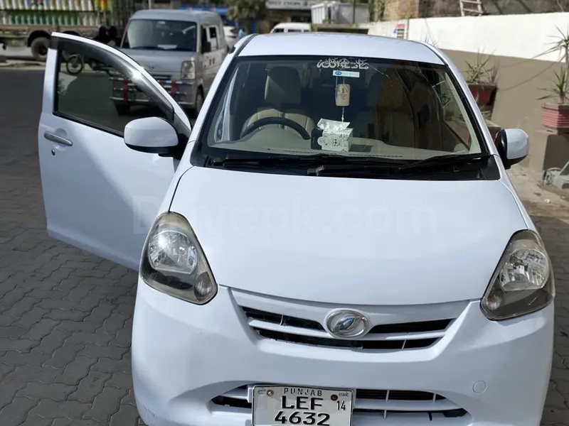 Daihatsu Mira 2013