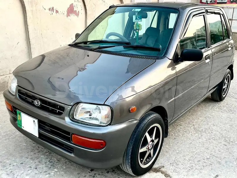 Daihatsu Cuore 2011