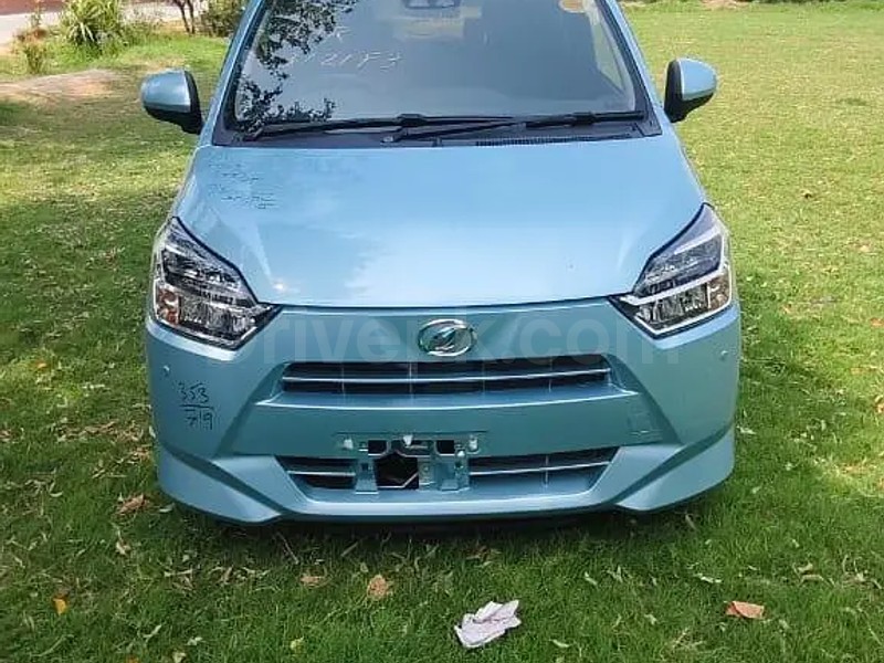 Daihatsu Mira 2022