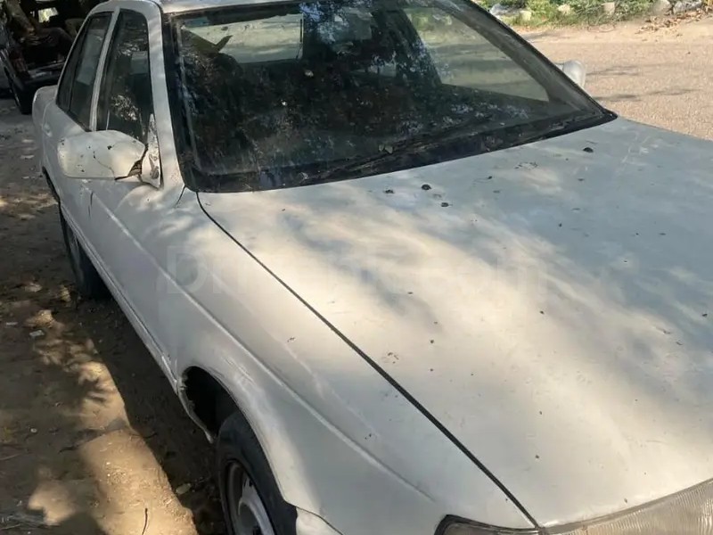 Nissan Sunny 1990