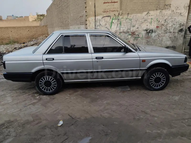 Nissan Sunny 1988