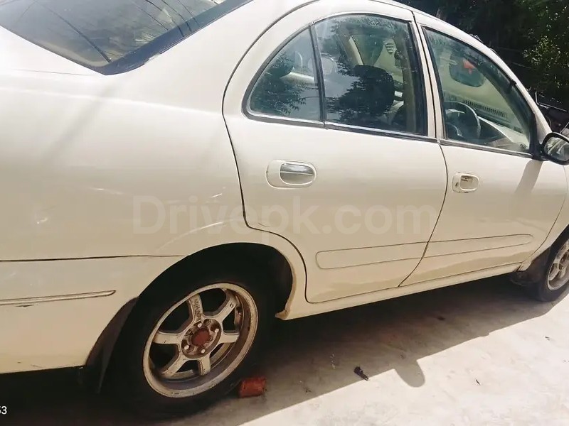 Nissan Sunny 2005