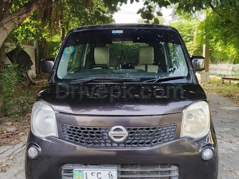 Nissan Moco 2012