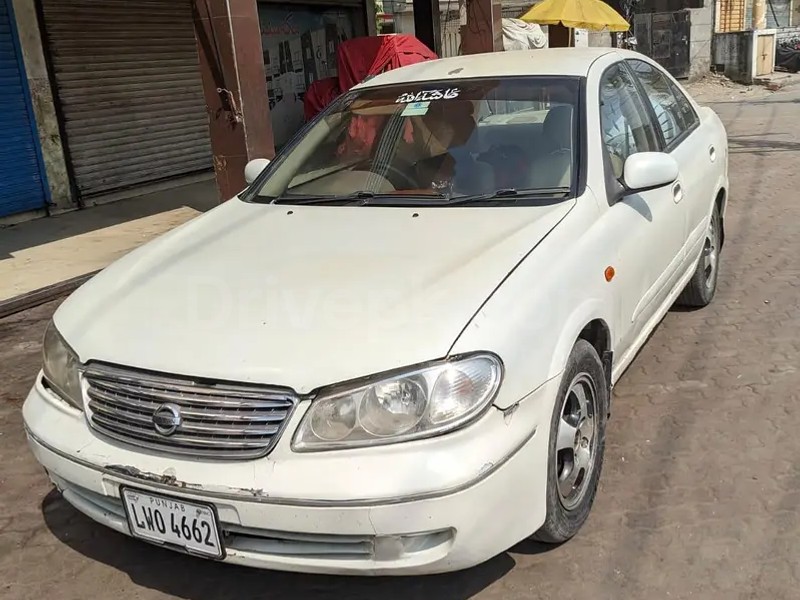 Nissan Sunny 2005