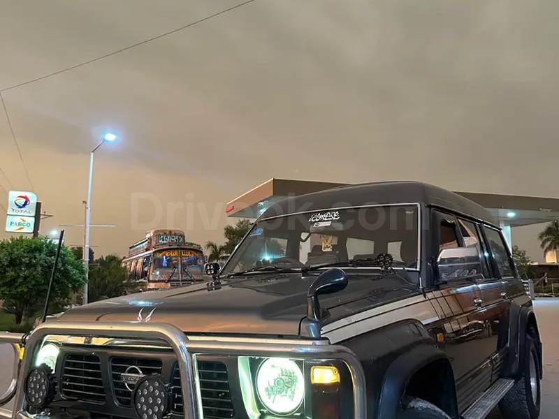 Nissan Patrol 1990