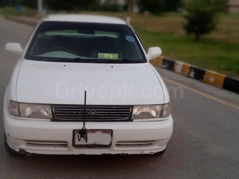 Nissan Sunny 1993