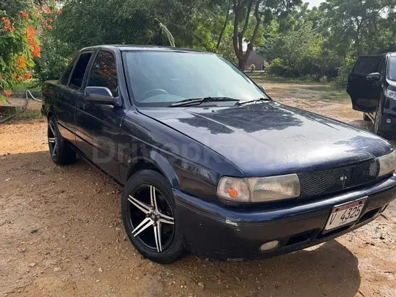 Nissan Sunny 1993